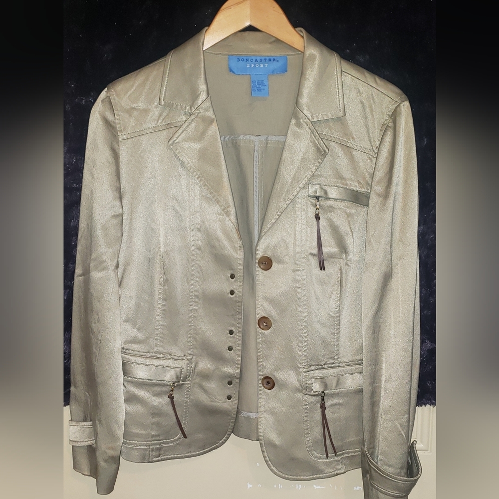 Doncaster Sport Sz.8 Shimmer Gold Jacket